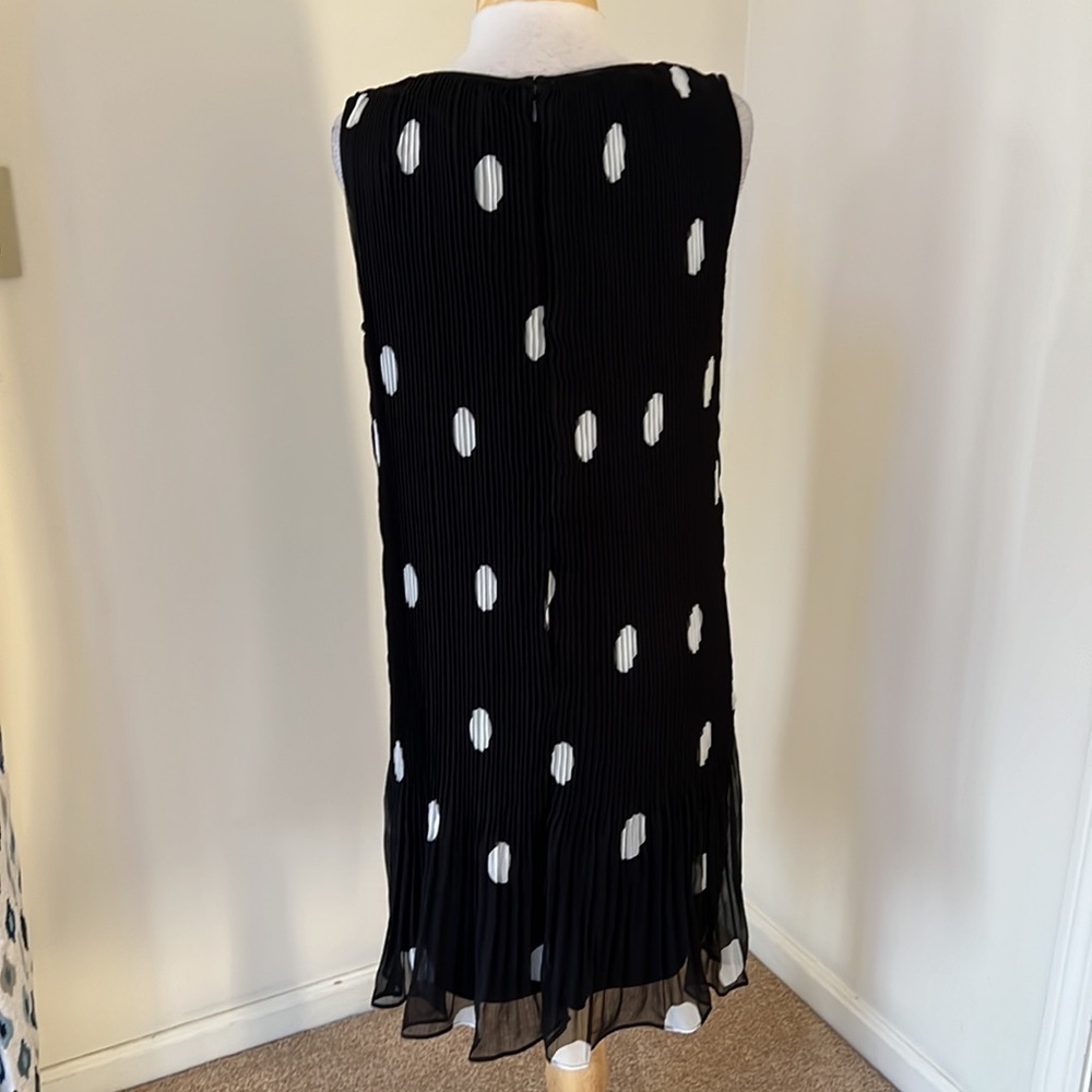 New! DKNY SZ 12, black with white dots accordion dress.. - Picture 3 of 8